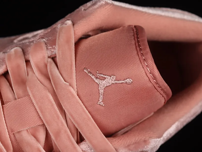 All categories Air Jordan Jordan series basketball shoes Air Jordan 1 Low G version pure original Air Jordan 1 Low "Pink Velvet" AJ1 Joe 1 velvet pink low-top basketball shoes DQ8396-600